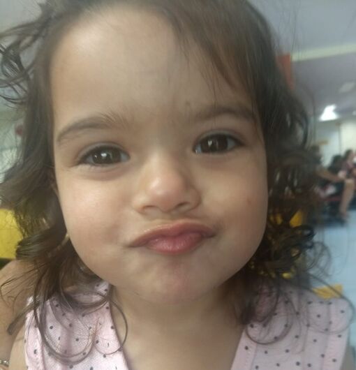 A pequena Dudinha precisa de ajuda e feijoada beneficente será realizada - Crédito: Divulgação