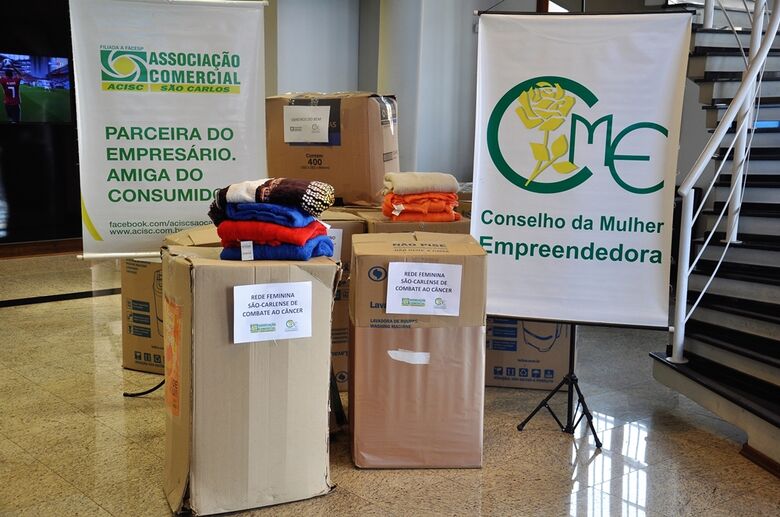 Foram arrecadados 317 cobertores durante a campanha “Doe um Cobertor 2018” - Crédito: Divulgação