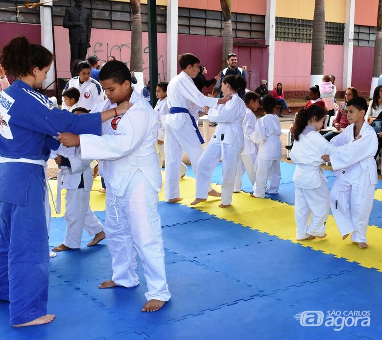 Apresentações de Artes Marciais continuam na Praça do Mercado - 