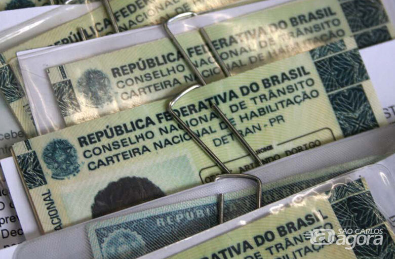 Para ter a carteira de volta, inadimplentes devem regularizar débitos - Crédito: Agência Brasil