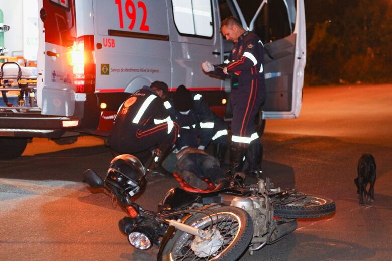 Motociclista fica ferido após sofrer queda no São Carlos 8 - Crédito: Marco Lúcio