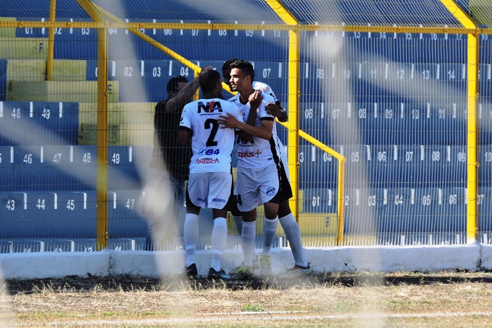 Lobão fez seu último jogo como mandante pela Segunda Divisão na temporada: e se despediu com nova goleada - Crédito: Gustavo Curvelo/Divulgação