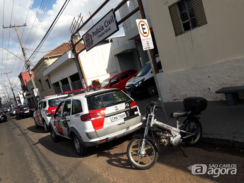 Proprietário de moto prende ladrão durante tentativa de furto - Crédito: Maycon Maximino