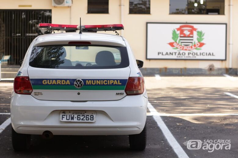 Após discutir com motorista, motociclista colide em ônibus - Crédito: Arquivo/SCA