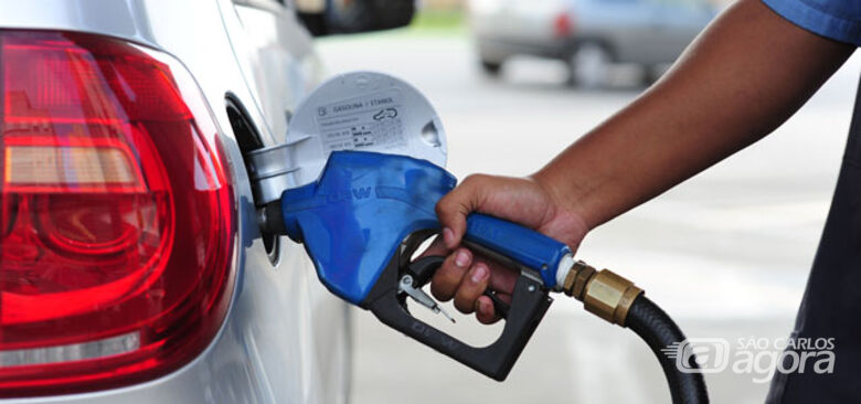 Petrobras elevará preço da gasolina nas refinarias a maior nível desde maio - Crédito: Agência Brasil