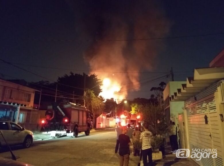 Incêndios em duas favelas de São Paulo deixam 220 desalojados - Crédito: Corpo de Bombeiros-SP/Divulgação