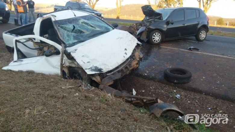 Homem morre após colisão entre dois carros em estrada da região - Crédito: X-Tudo Ribeirão