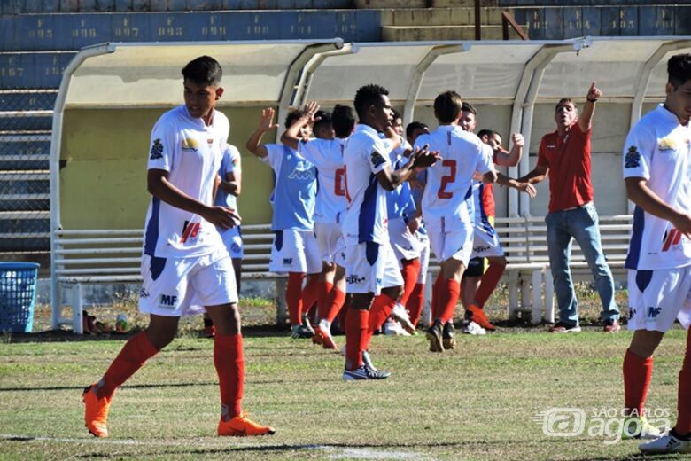 Lobão esteve na frente em duas ocasiões; resultado deixa a equipe na quarta colocação - Crédito: Gustavo Curvelo/Divulgação