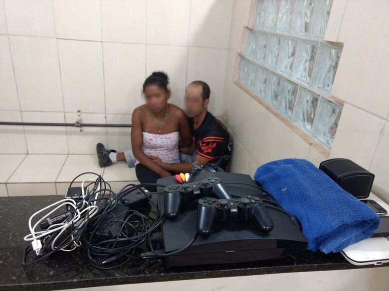 Casal é preso após furtar residência no Novo Mundo - Crédito: Luciano Lopes