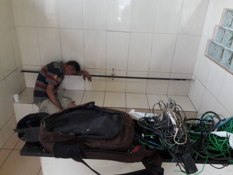 Desocupado é detido pela Rocam após furto no Santa Felícia - Crédito: Maycon Maximino