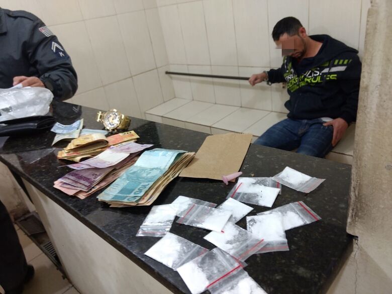 Dono de bar é acusado de tráfico de drogas e tenta subornar policiais - Crédito: Luciano Lopes
