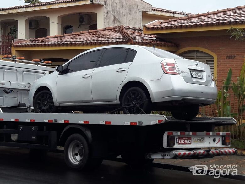 Carro furtado utilizado em assalto em São Carlos é localizado pela PM - Crédito: Maycon Maximino