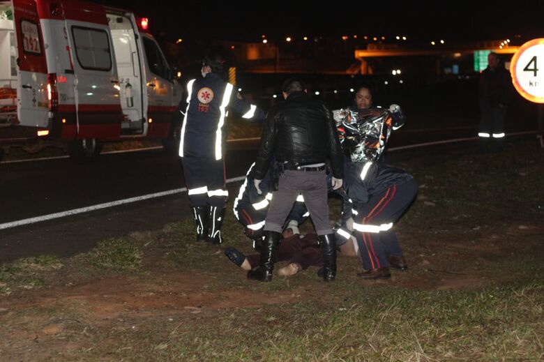 Caminhão atropela e mata homem na rodovia Washington Luís em São Carlos - Crédito: Marco Lúcio