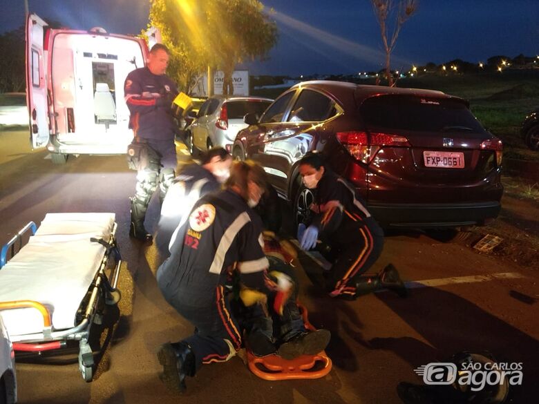 Motoboy bate na traseira de carro na região do SESC - Crédito: Luciano Lopes
