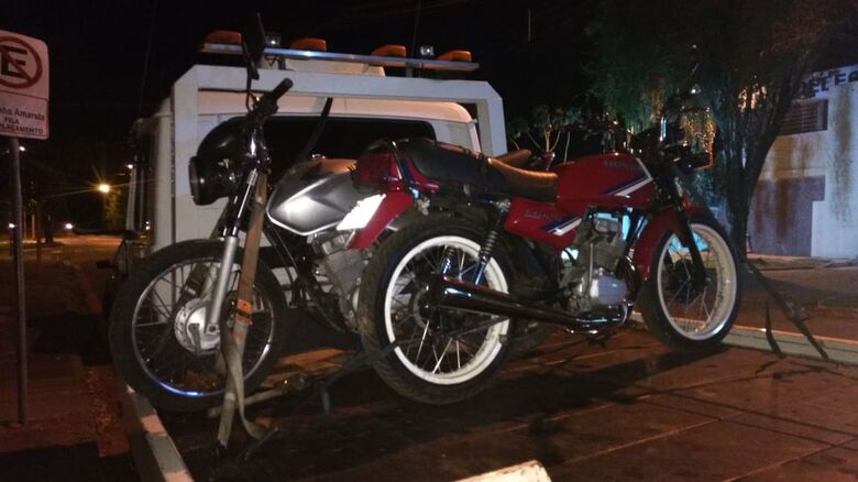 Dupla é detida com motos furtadas no Antenor Garcia - Crédito: Divulgação