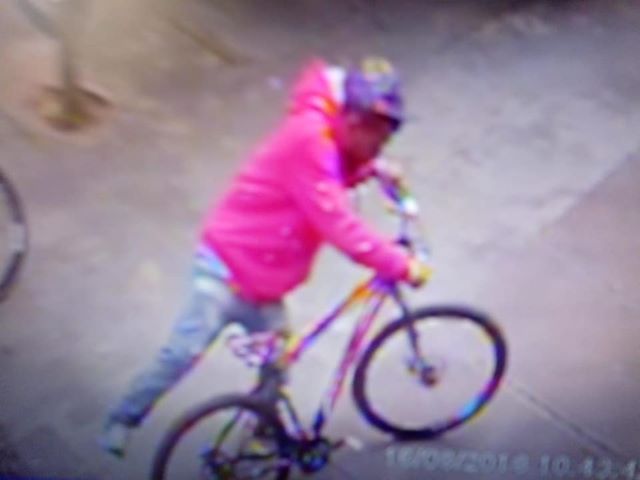 Bicicleta é furtada dentro de escola -