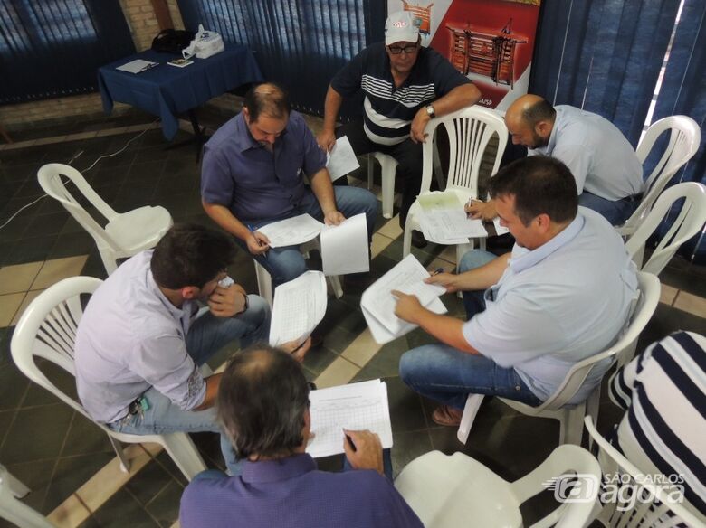 Pesquisadora da Embrapa São Carlos coordena palestra em Fernandópolis - Crédito: Ana Maio