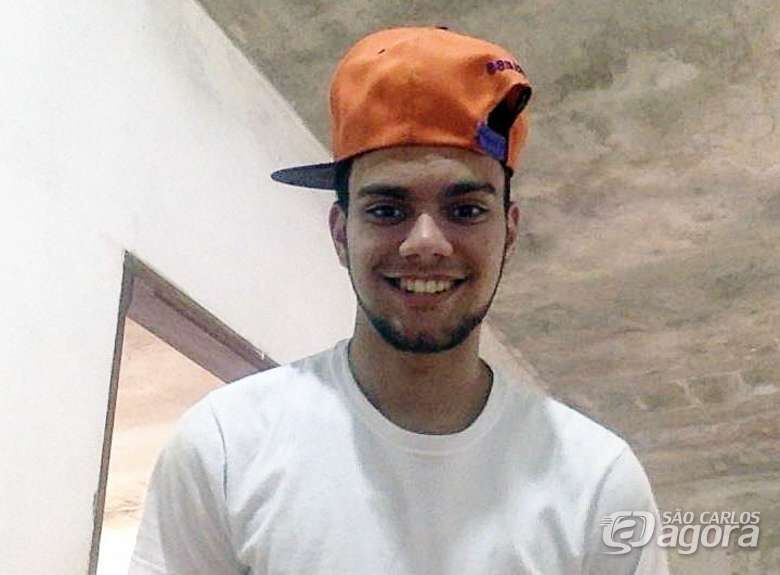 Jovem que morreu em acidente de moto será sepultado na manhã deste sábado - Crédito: Divulgação
