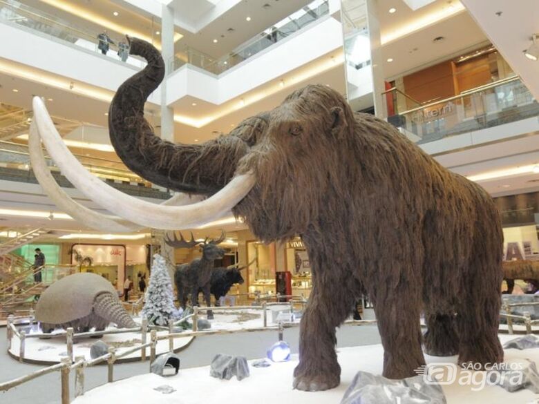 Os Gigantes da Era do Gelo estão em exposição em shopping de Araraquara - Crédito: Divulgação