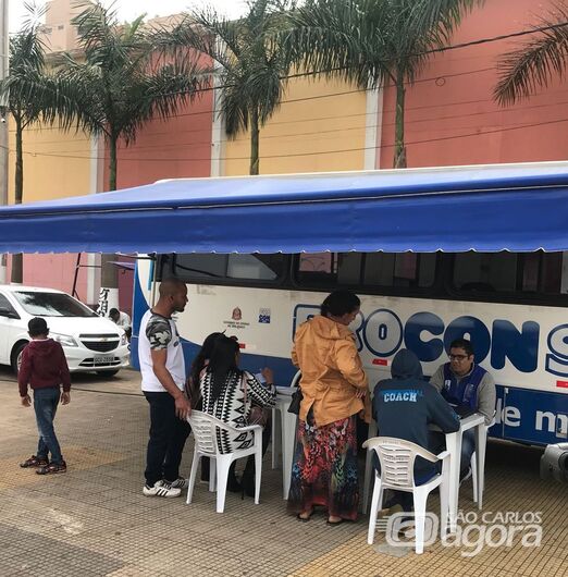 Superendividados em São Carlos ganham orientação do Procon Móvel - Crédito: Divulgação