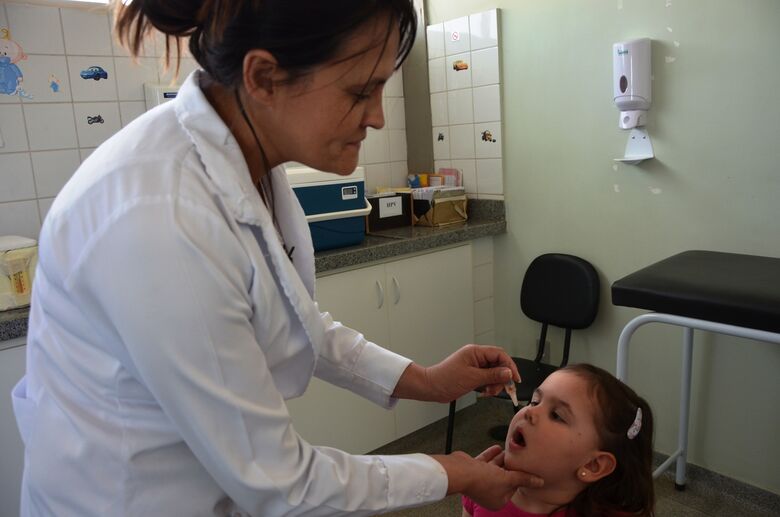 No Dia “D” são aplicadas 2.252 de vacinas contra paralisia infantil e sarampo - Crédito: Divulgação