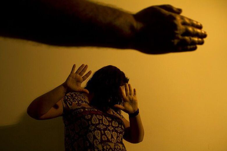 Denúncias de feminicídio e tentativas de assassinato chegam a 10 mil - Crédito: Marcos Santos/USP Imagens