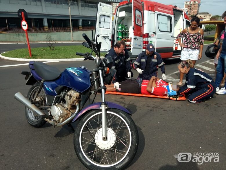 Motociclista bate em Kombi na Trabalhador São-carlense - Crédito: Luciano Lopes