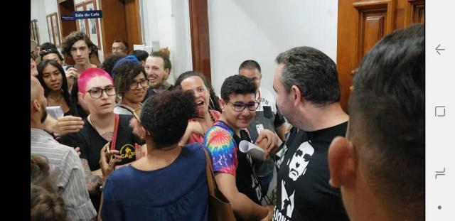 Presença de apoiadores de Bolsonaro gera discussão nos corredores da Câmara de São Carlos - Crédito: Abner Amiel/Folha São Carlos e Região
