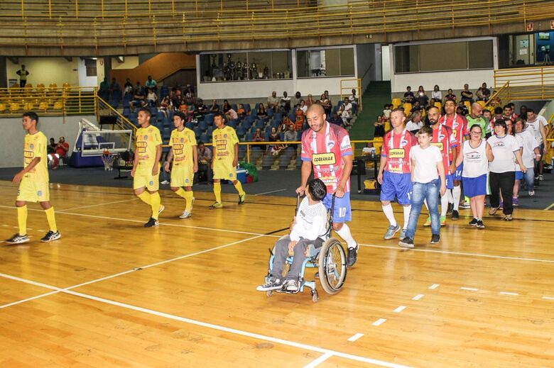 São Carlos Futsal faz história, bate Araraquara e está na semifinal da Copa Record - Crédito: Joyce Batistta