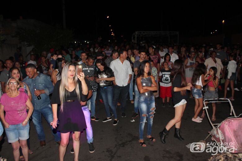 Grande festa popular agita o grande Cidade Aracy - Crédito: Abner Amiel/Folha São Carlos e Região