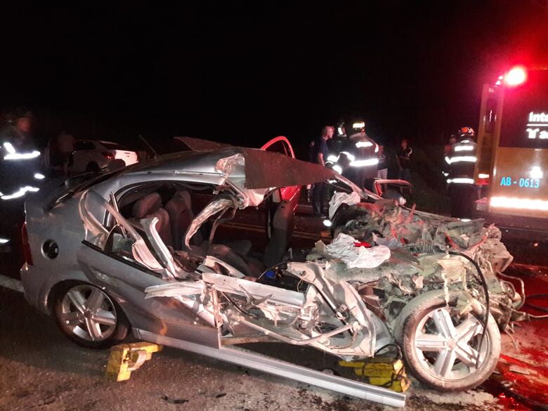 Homem morre e mulher fica gravemente ferida em acidente perto da Aparecidinha - Crédito: Maycon Maximino