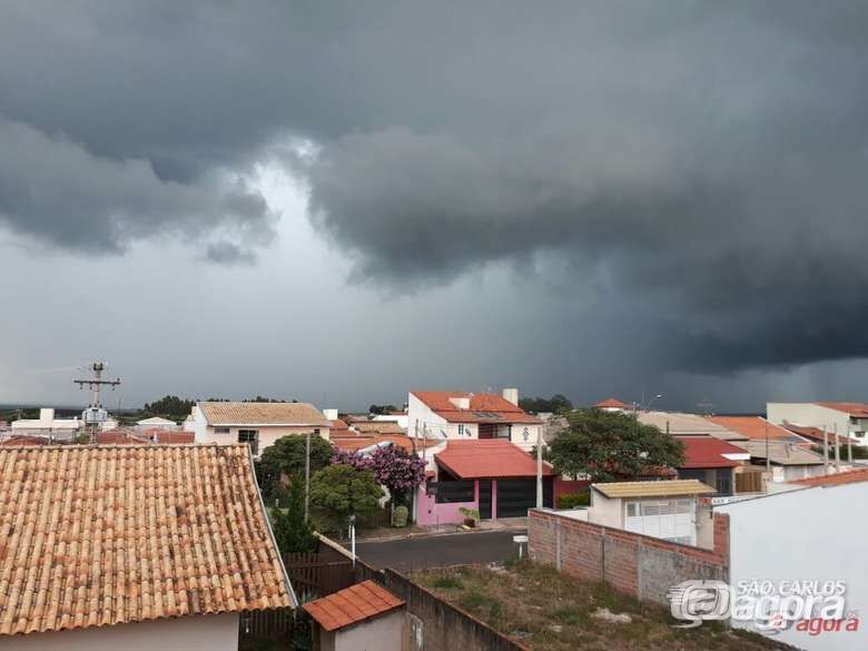 Defesa Civil alerta para chuva forte na noite deste domingo em São Carlos - Crédito: Divulgação