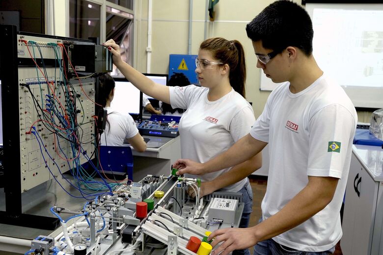 Geração de emprego sobe na Indústria da região e atinge melhor resultado do ano - Crédito: Divulgação