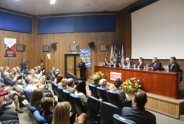 Câmara presta homenagem ao Industrial do Ano Ubiraci Moreno Pires Corrêa - Crédito: Divulgação