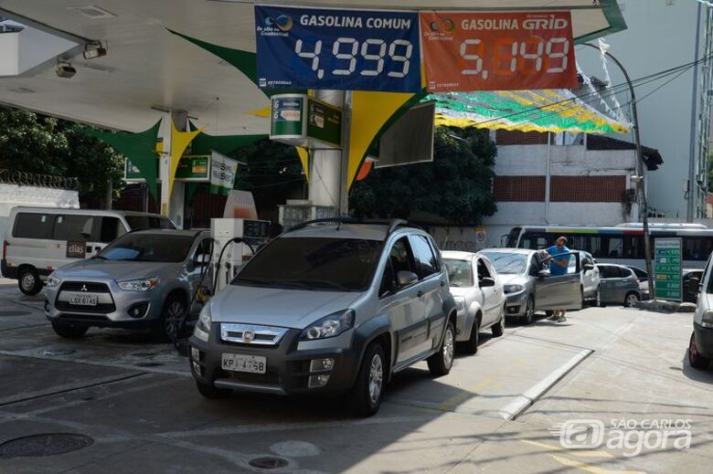 Petrobras quer manter preço da gasolina estável por até 15 dias - Crédito: Tomaz Silva/Agência Brasil