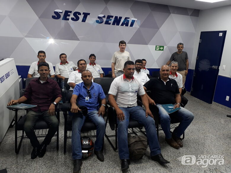 Motoristas da Suzantur São Carlos fazem curso no Sest Senat - Crédito: Divulgação