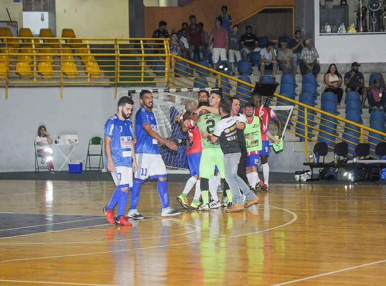 Em jogo emocionante, São Carlos Futsal despacha Brodósqui e pega Bebedouro na final da Copa Record - Crédito: Joyce Batistta