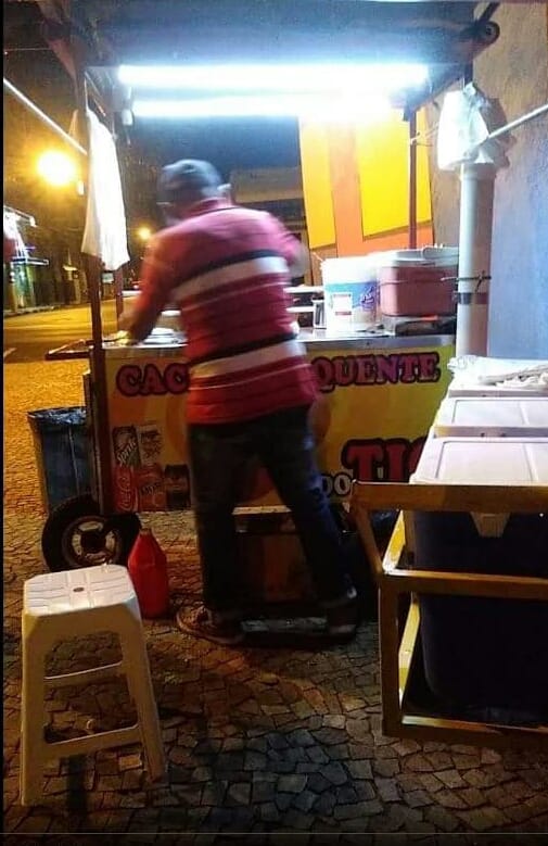 Prefeitura diz que saída de ambulantes da praça central não é determinação de Parella - Crédito: Divulgação/Facebook