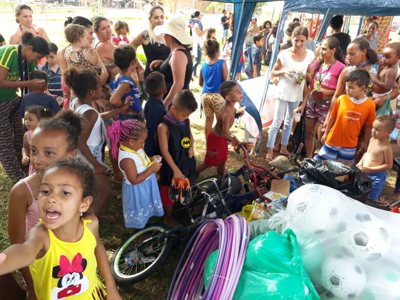 Ação solidária reúne mais de mil crianças no São Carlos 8 - Crédito: Divulgação