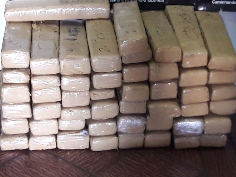 PM encontra mais de 50 quilos de maconha em condomínio de São Carlos - Crédito: Maycon Maximino