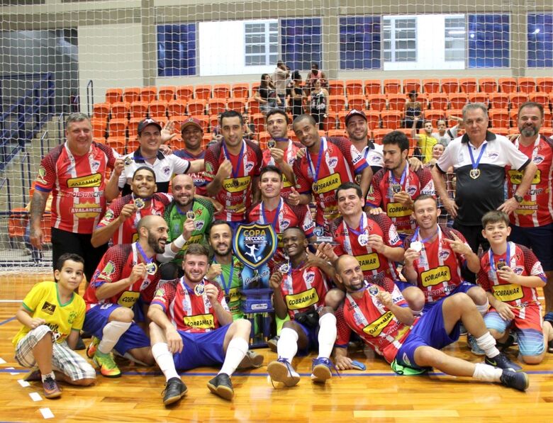 No “alçapão” de Bebedouro, São Carlos Futsal conquista título inédito - Crédito: Joyce Batistta
