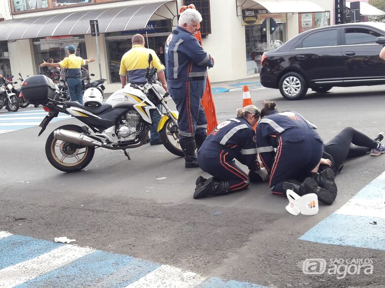 Motorista avança sinal de pare e causa acidente no Centro - Crédito: Maycon Maximino