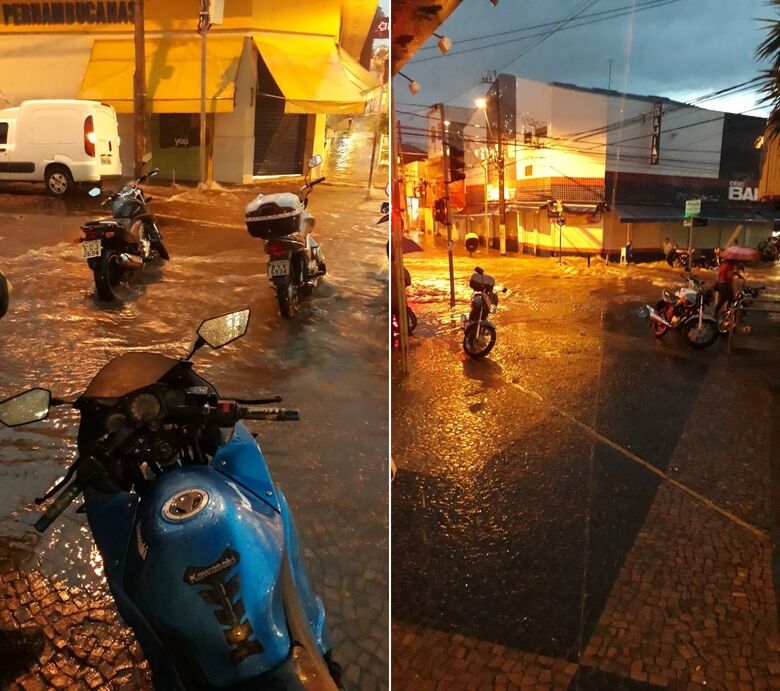 Chuva forte causa alagamentos em São Carlos - Crédito: Divulgação/Whatsapp
