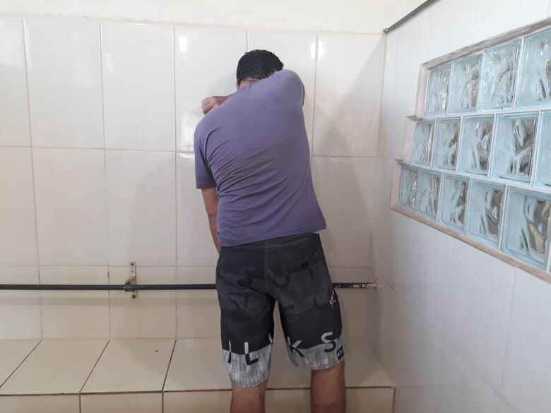 Após dar soco na boca da esposa, homem é detido pela PM - Crédito: Marco Lúcio