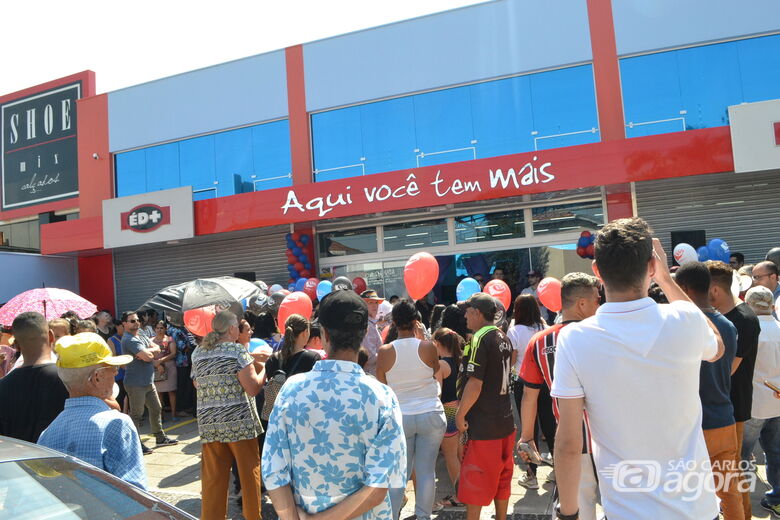 Vice-prefeito de Ibaté prestigia reinauguração da loja ÉD+ na cidade - Crédito: Divulgação