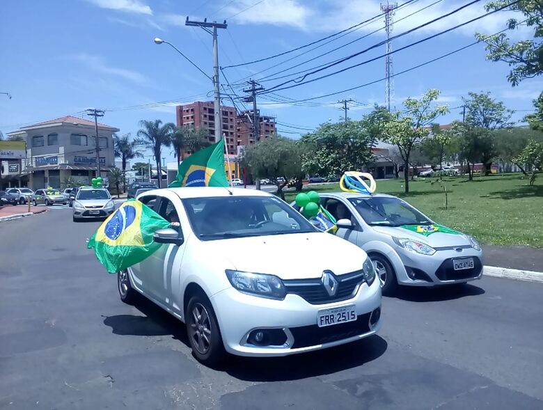 Atos a favor e contra Bolsonaro marcam o final de semana em São Carlos - Crédito: Marco Lucio