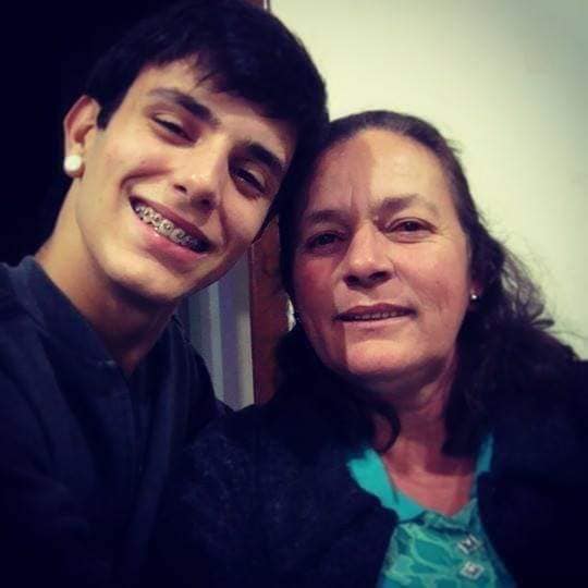 Filho mata a mãe com mais de 30 facadas em cidade da região - Crédito: Redes Sociais