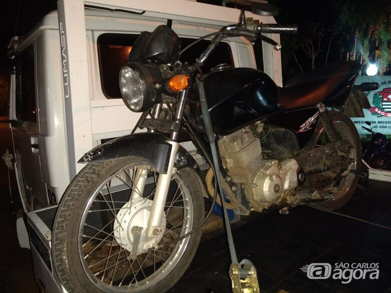 Após denúncia, PM recupera moto furtada - Crédito: Luciano Lopes