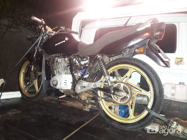 Suspeito troca bike por moto adulterada - Crédito: Maycon Maximino