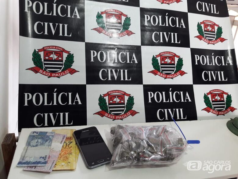 Policiais da Dise prendem acusado de tráfico no Santa Angelina - Crédito: Maycon Maximino